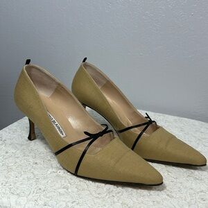 Manolo Blahnik Vintage Beige Heels 7.5